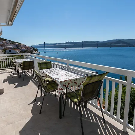 Vesna 1 Apartman Komarna